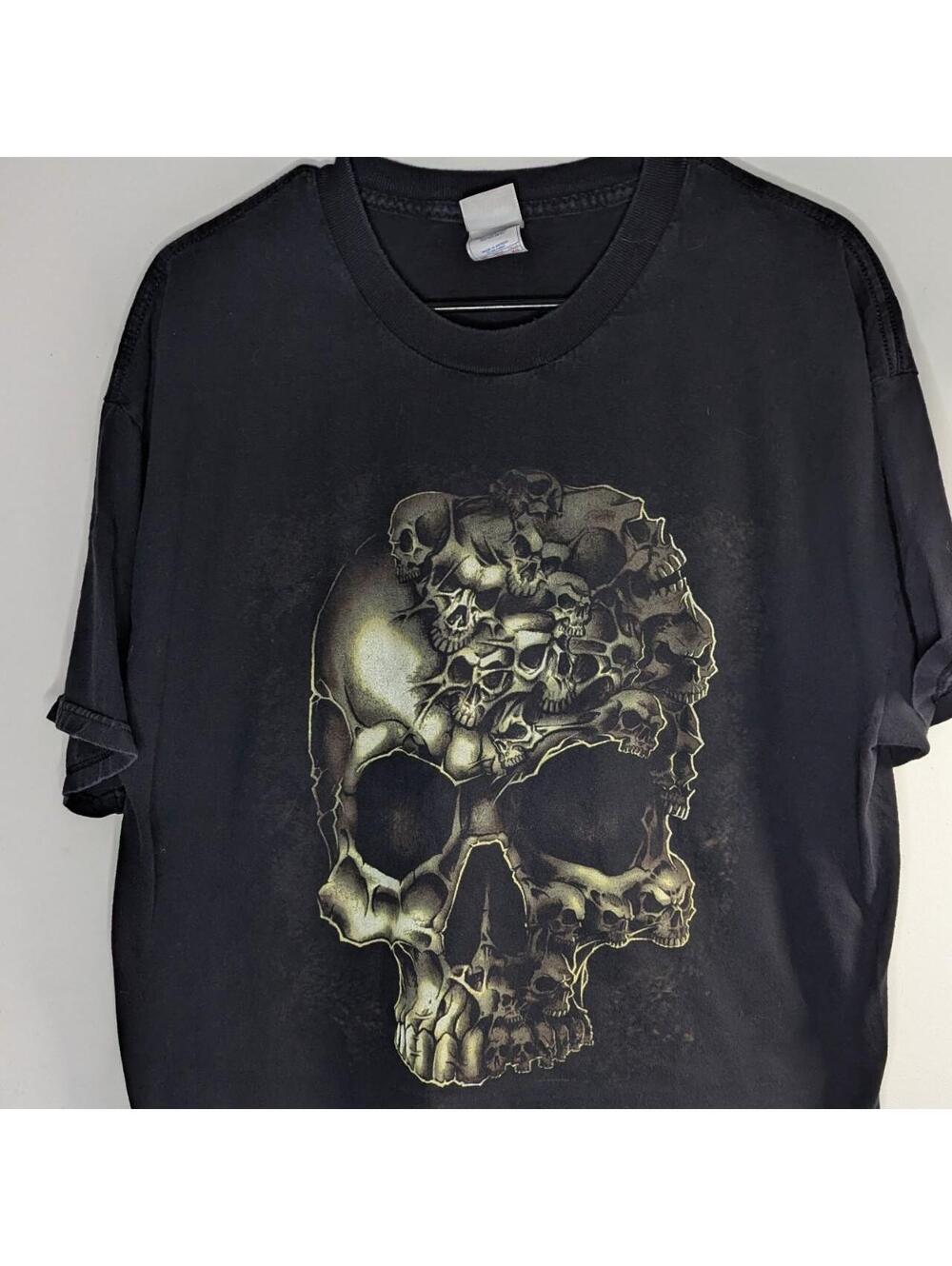 Vintage Y2K Tennessee River Skull Graphic T-Shirt